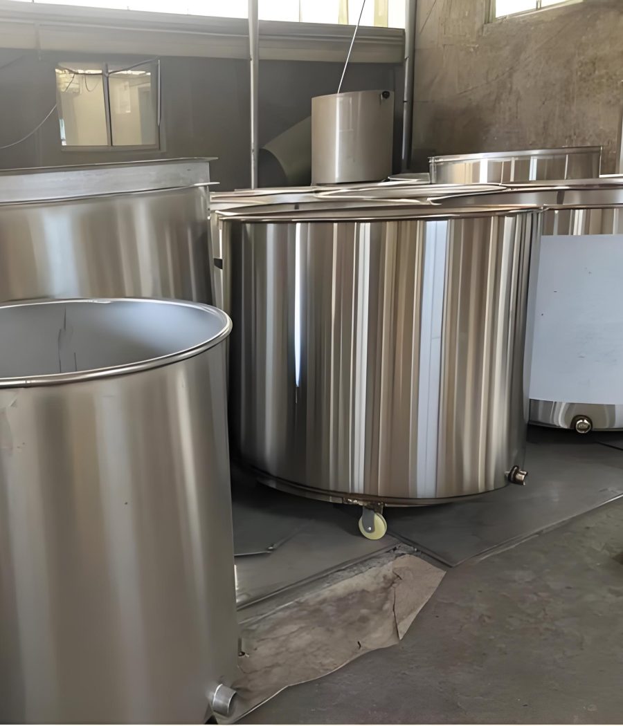 Mobile tank 3 Paint tank tank for dispersers paint making machine